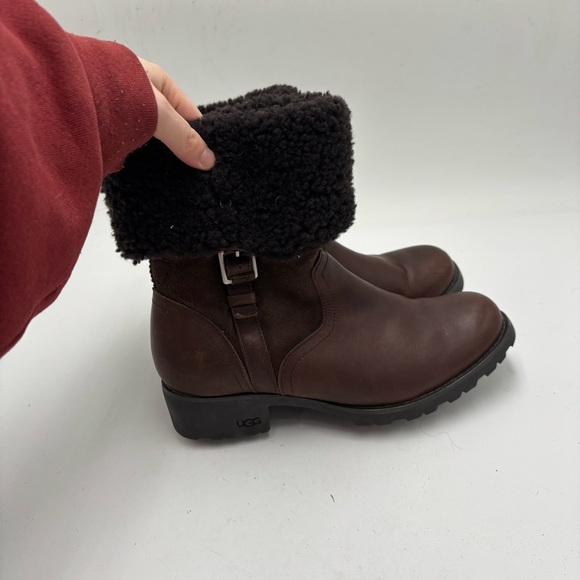 UGG Women’s 9 Brown Leather Bellvue II Mid Shearling Lined Heeled Boots - Picture 2 of 8